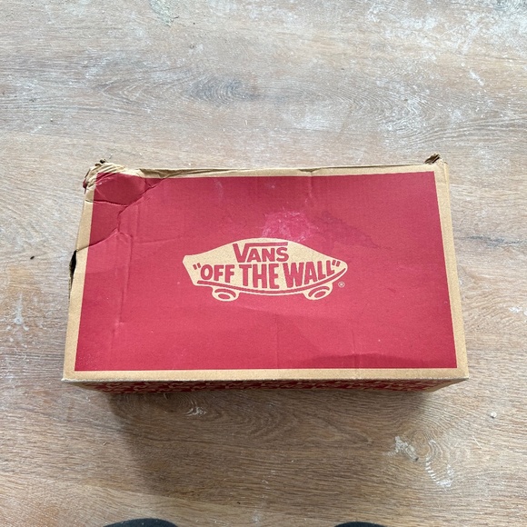Vans off the wall - Picture 1 of 8